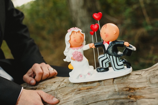 Elegant wedding cake dolls